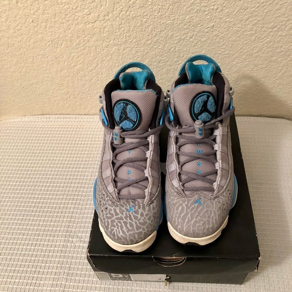 Jumpman Jordans-Made For a Man, but look better on a woman! Boys 5 Women’s 7 - Picture 2 of 4